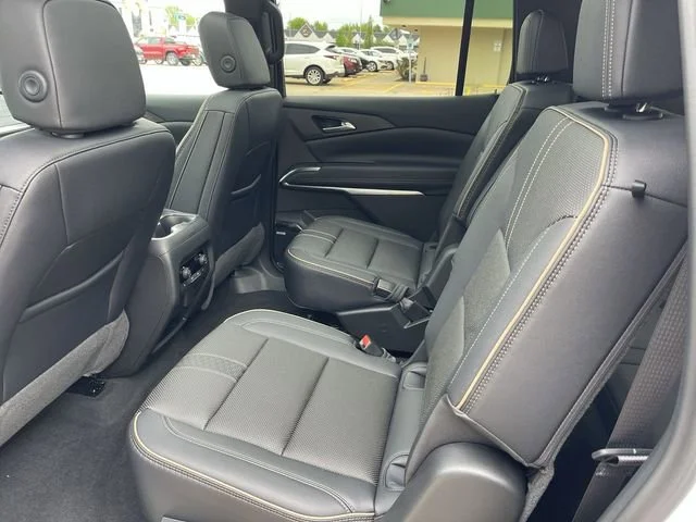 New 2026 Polar White Tricoat Chevrolet High Country image 13