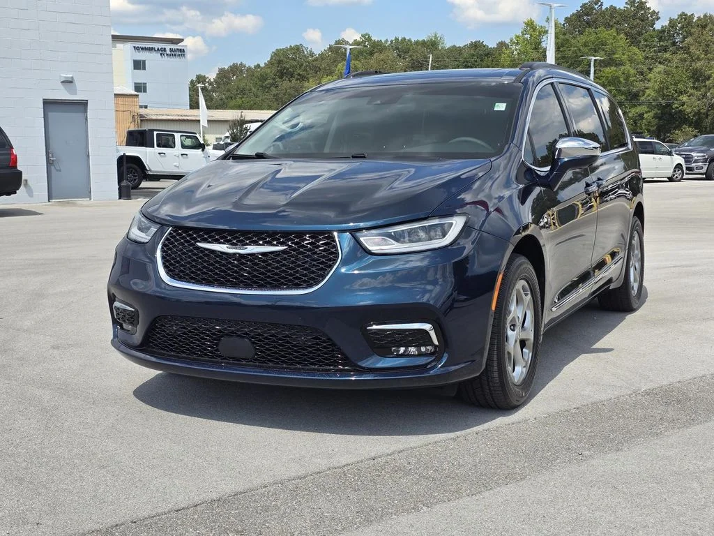 Used 2022 Fathom Blue Pearlcoat Chrysler Limited image 3