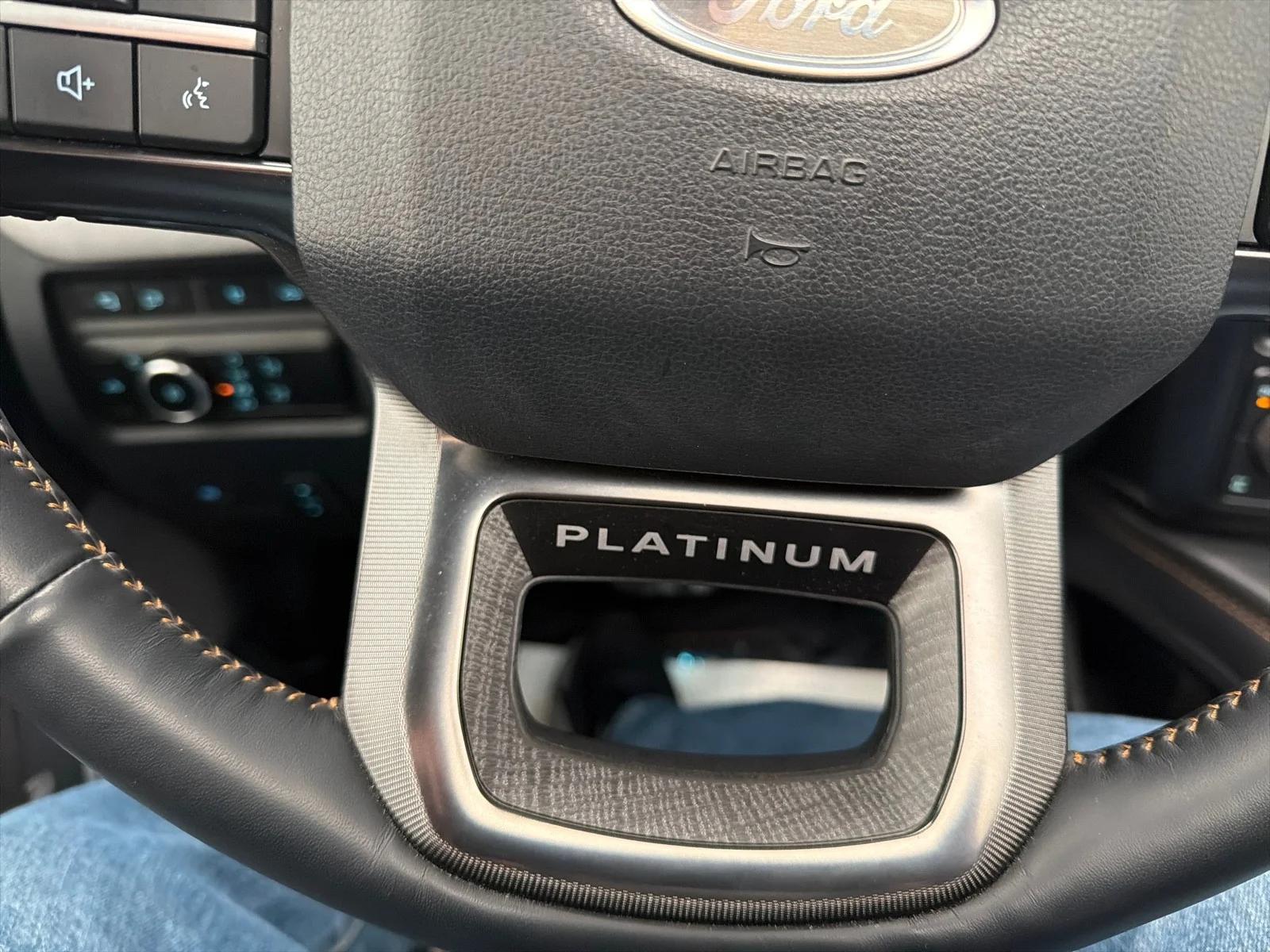 2024 Ford F-250 Super Duty Platinum - Photo 13