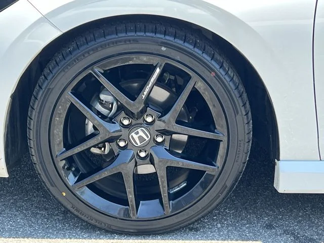 Used 2024  Honda Sport image 36