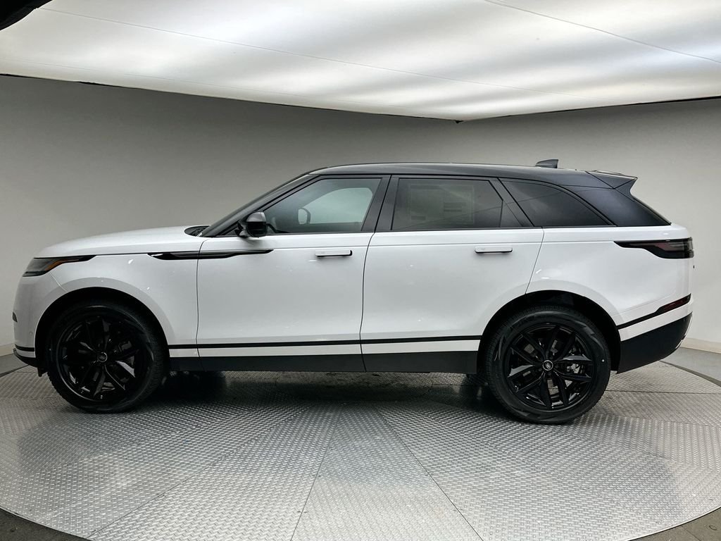 Used 2026  Land Rover S image 2