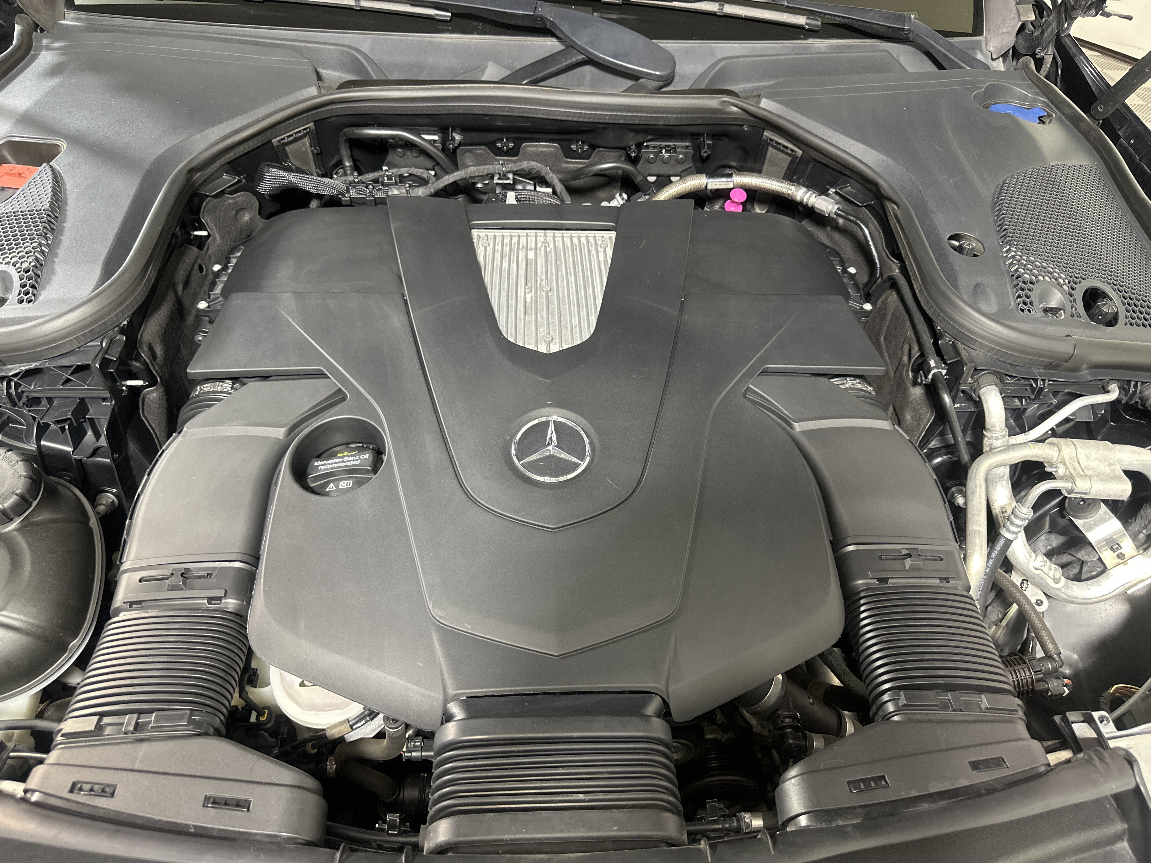 Used 2018  Mercedes-Benz E 400 image 26