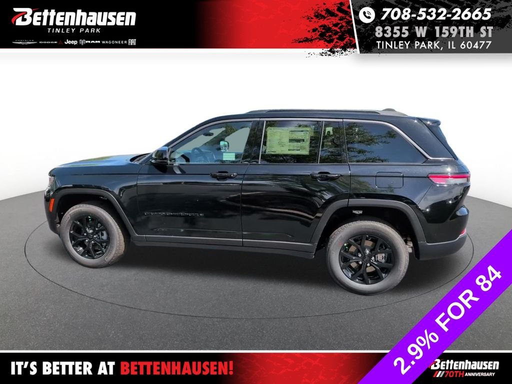 New 2026 Diamond Black Crystal Pearl-Coat Exterior Paint Jeep Altitude image 13