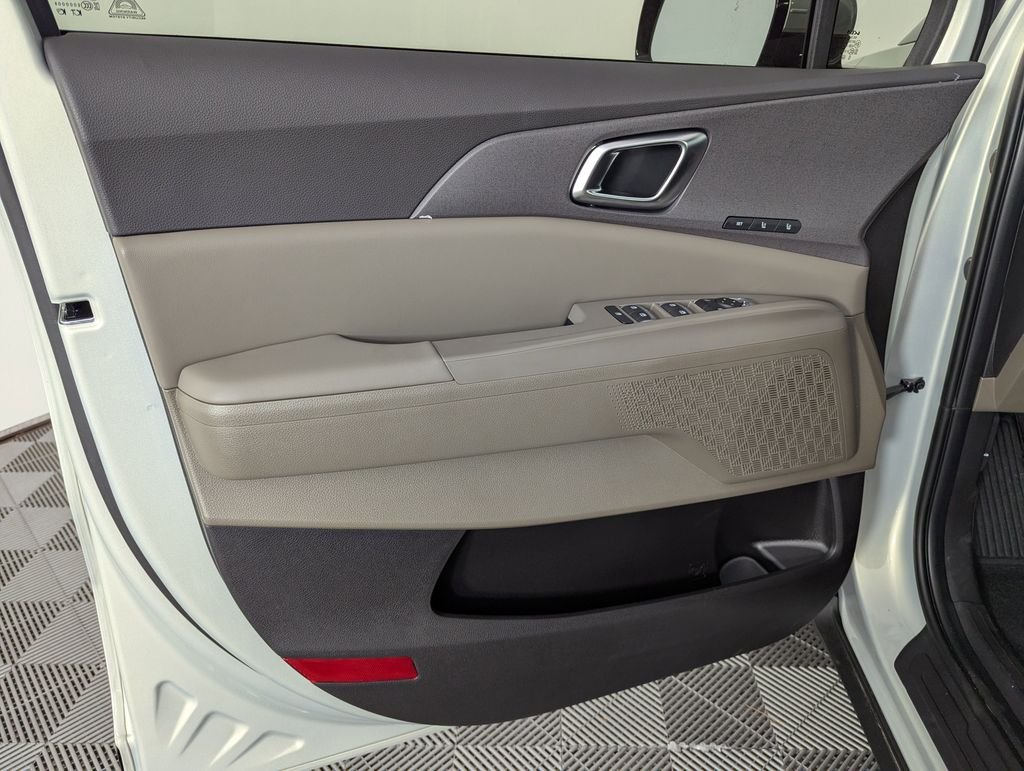 2026 Kia Carnival EX - Photo 17