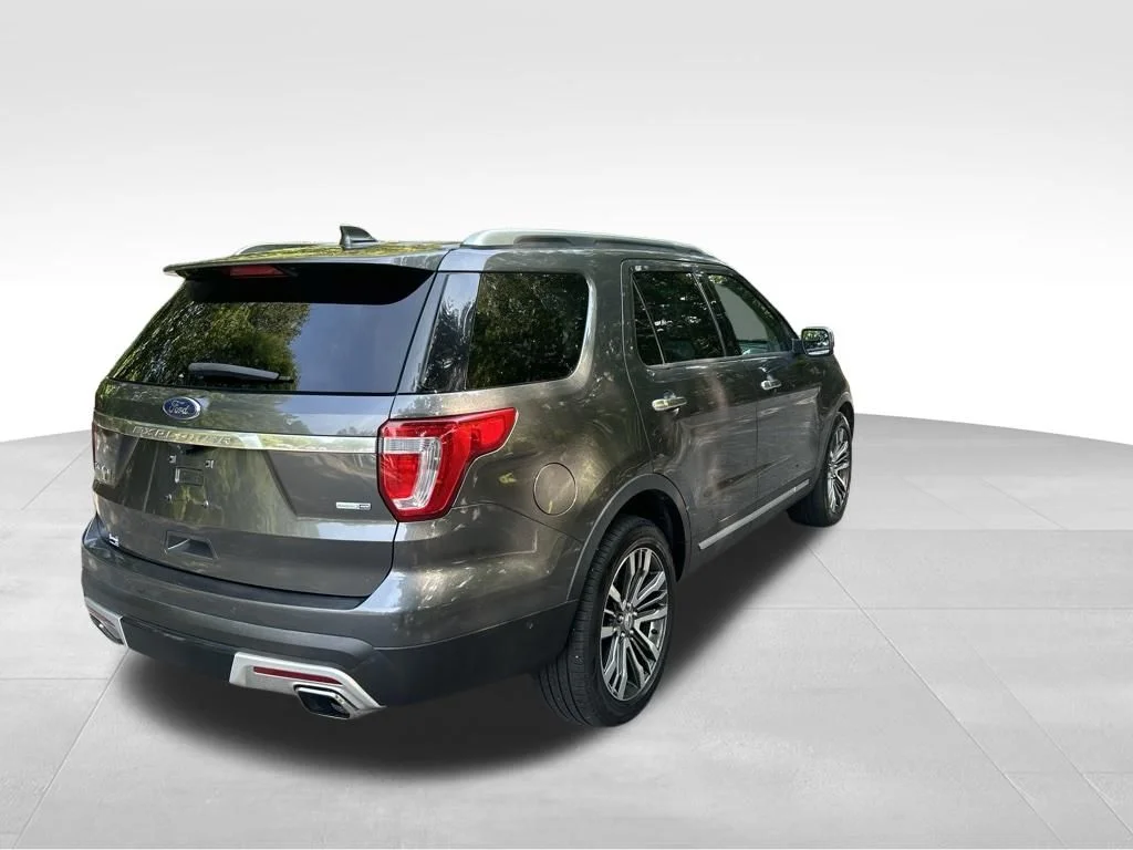Used 2016 Gray Ford Platinum image 5