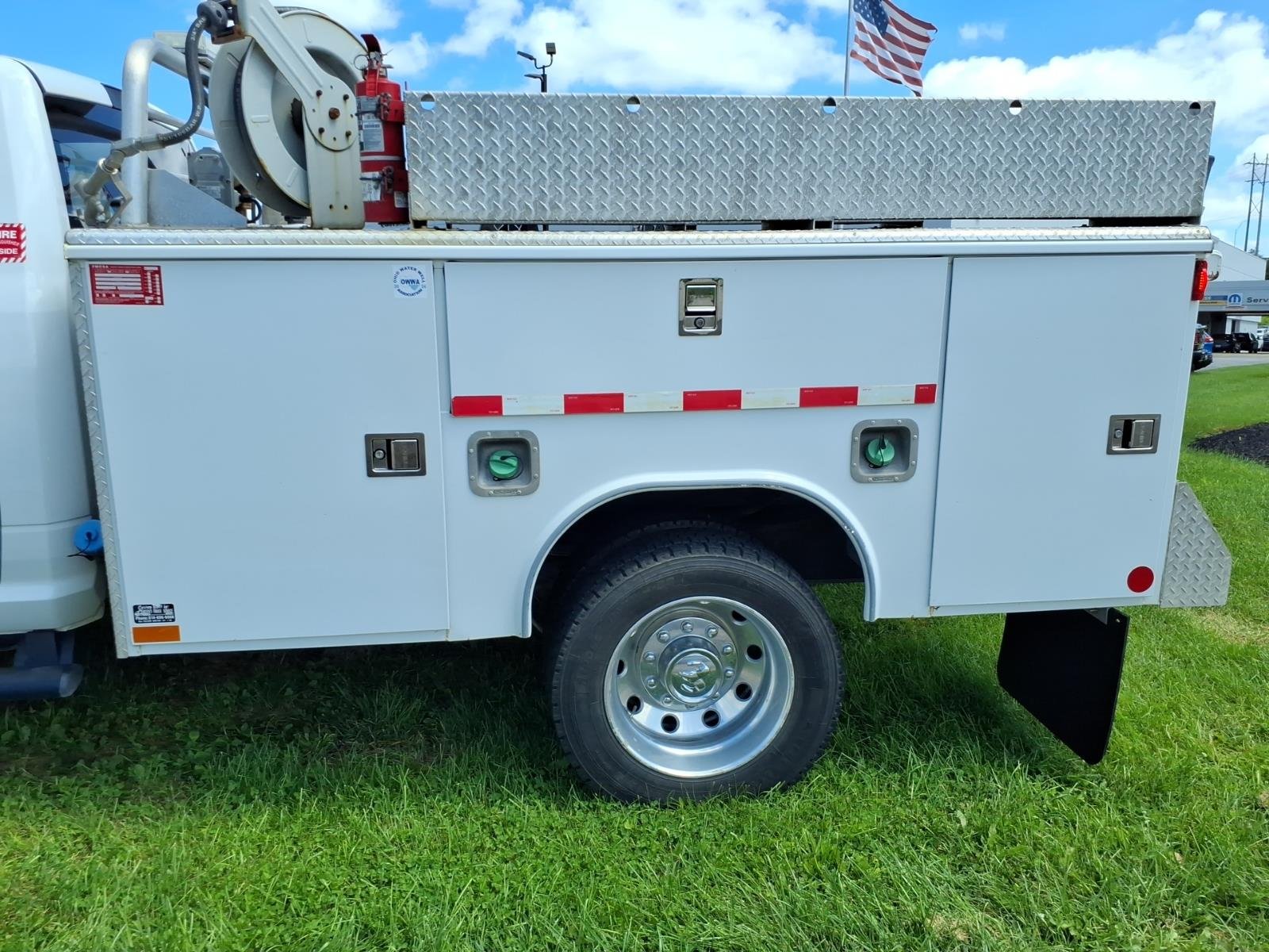 Used 2017 White RAM SLT image 7