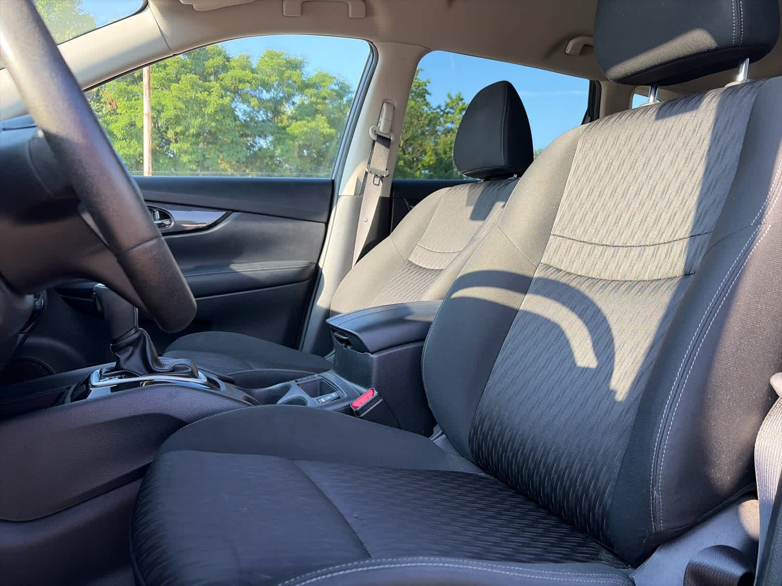 Used 2020 Black Nissan SV Intelligent AWD image 5