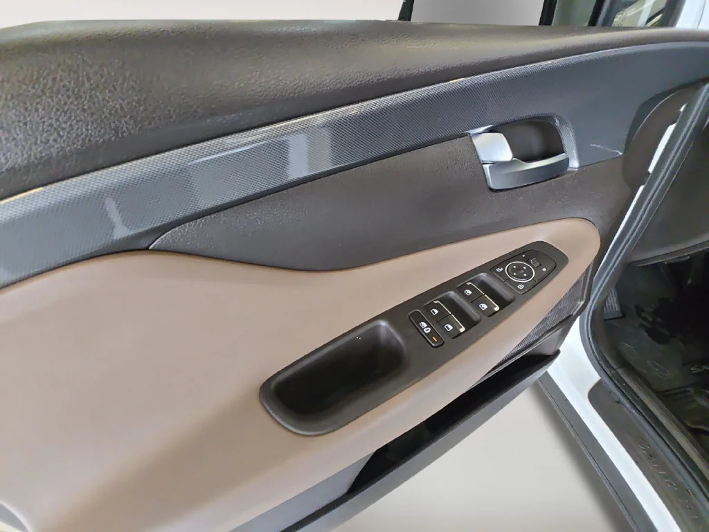 Used 2022 Gray Hyundai Blue image 14
