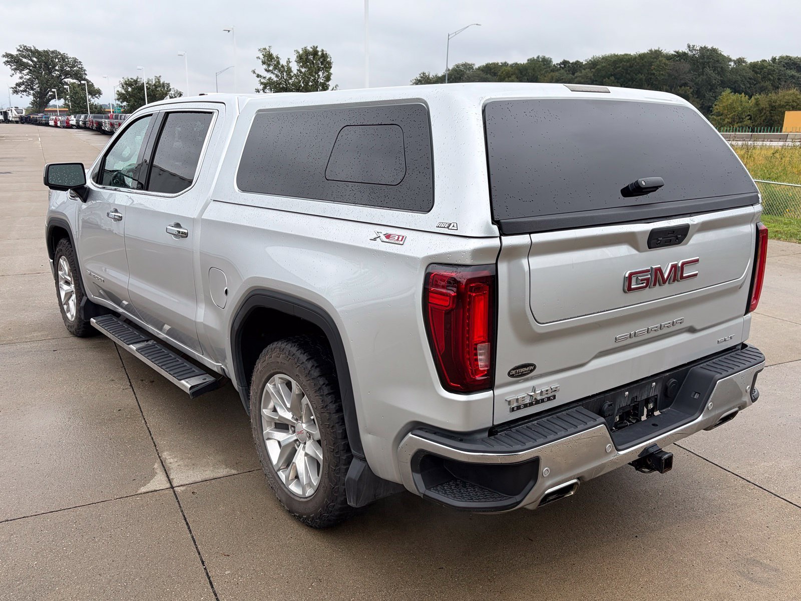 Used 2021 Silver GMC SLT image 4