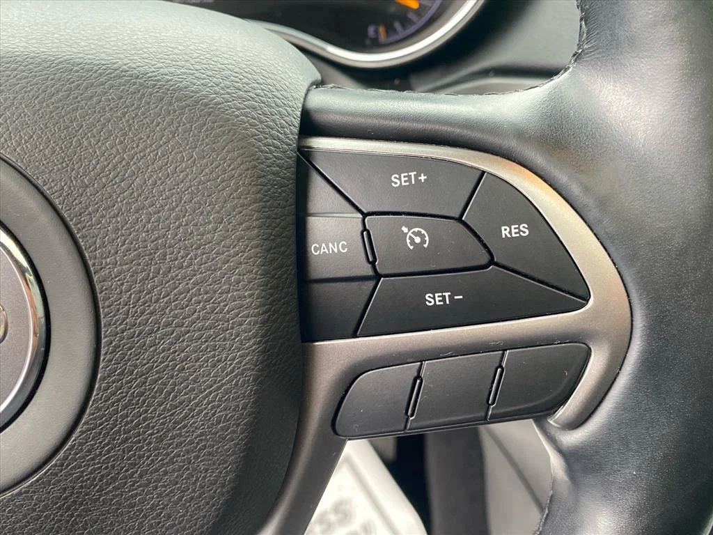 Used 2021 Bright White Clearcoat Jeep Limited image 18