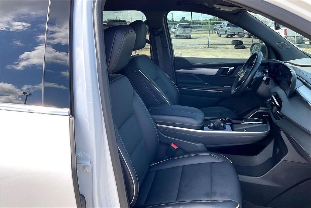 Used 2025 White Buick Preferred image 30