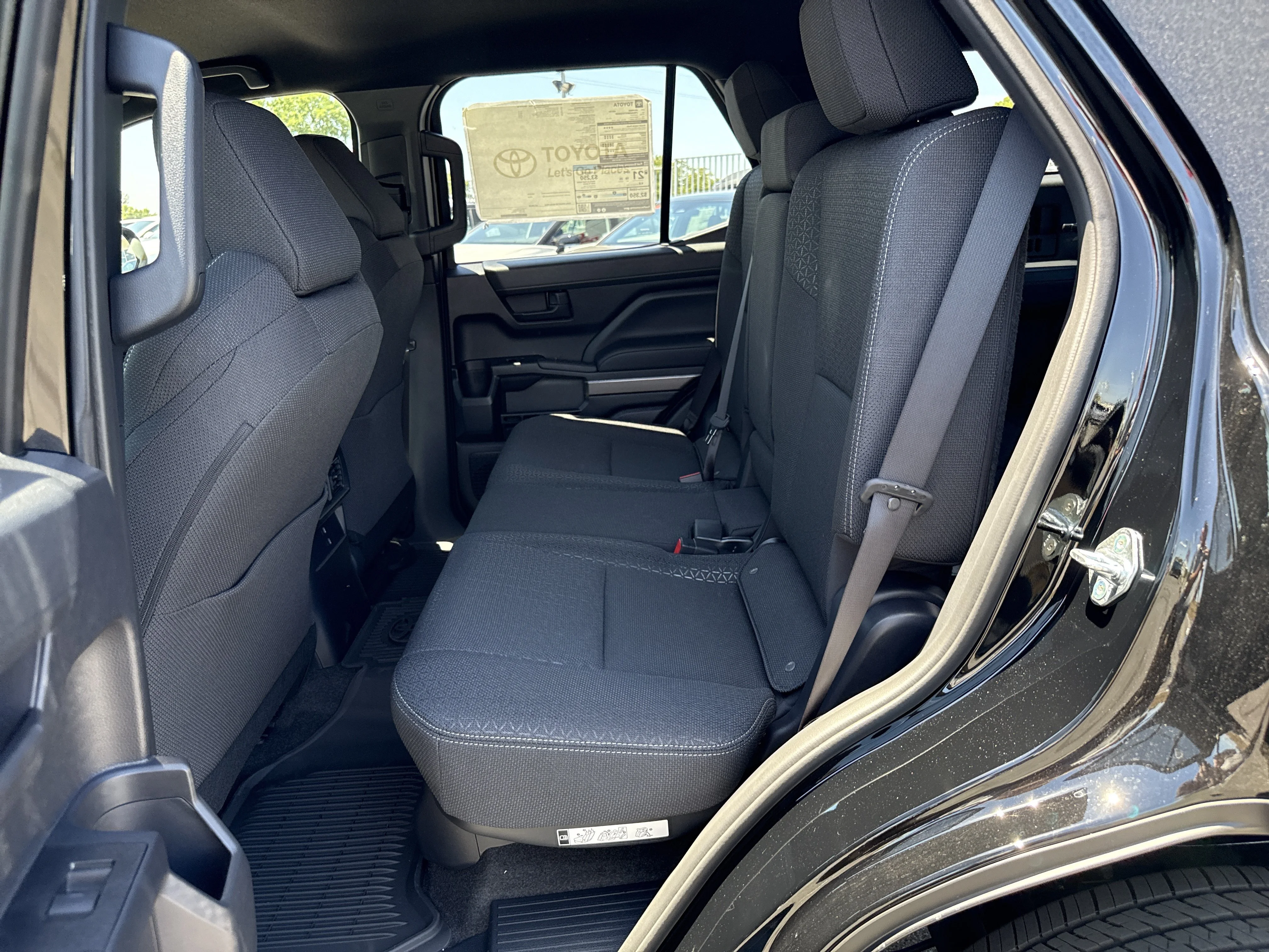 2026 Toyota 4Runner SR5 - Photo 11