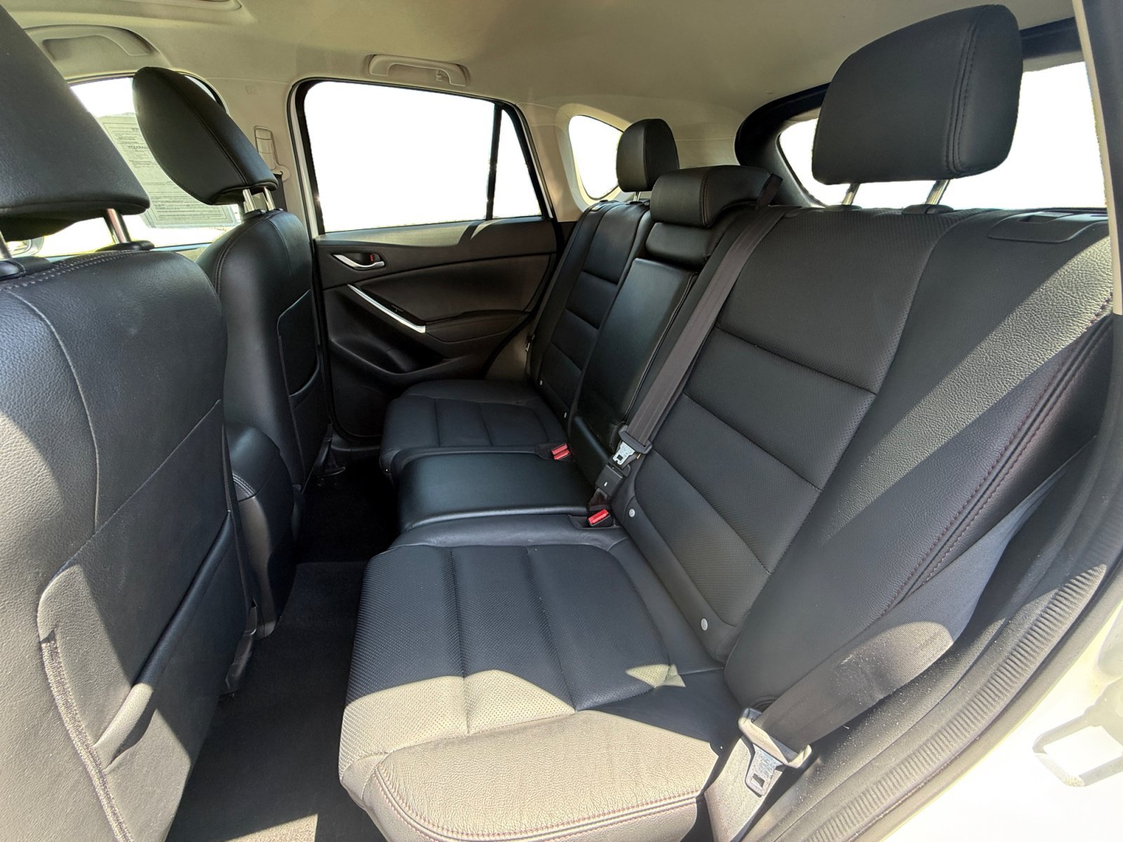 Used 2016 Crystal White Pearl Mazda Grand Touring image 16