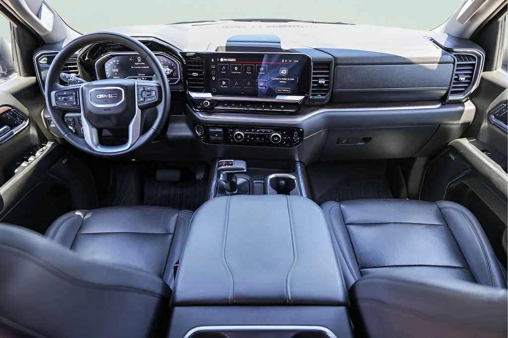 Used 2023 Silver GMC SLT image 27