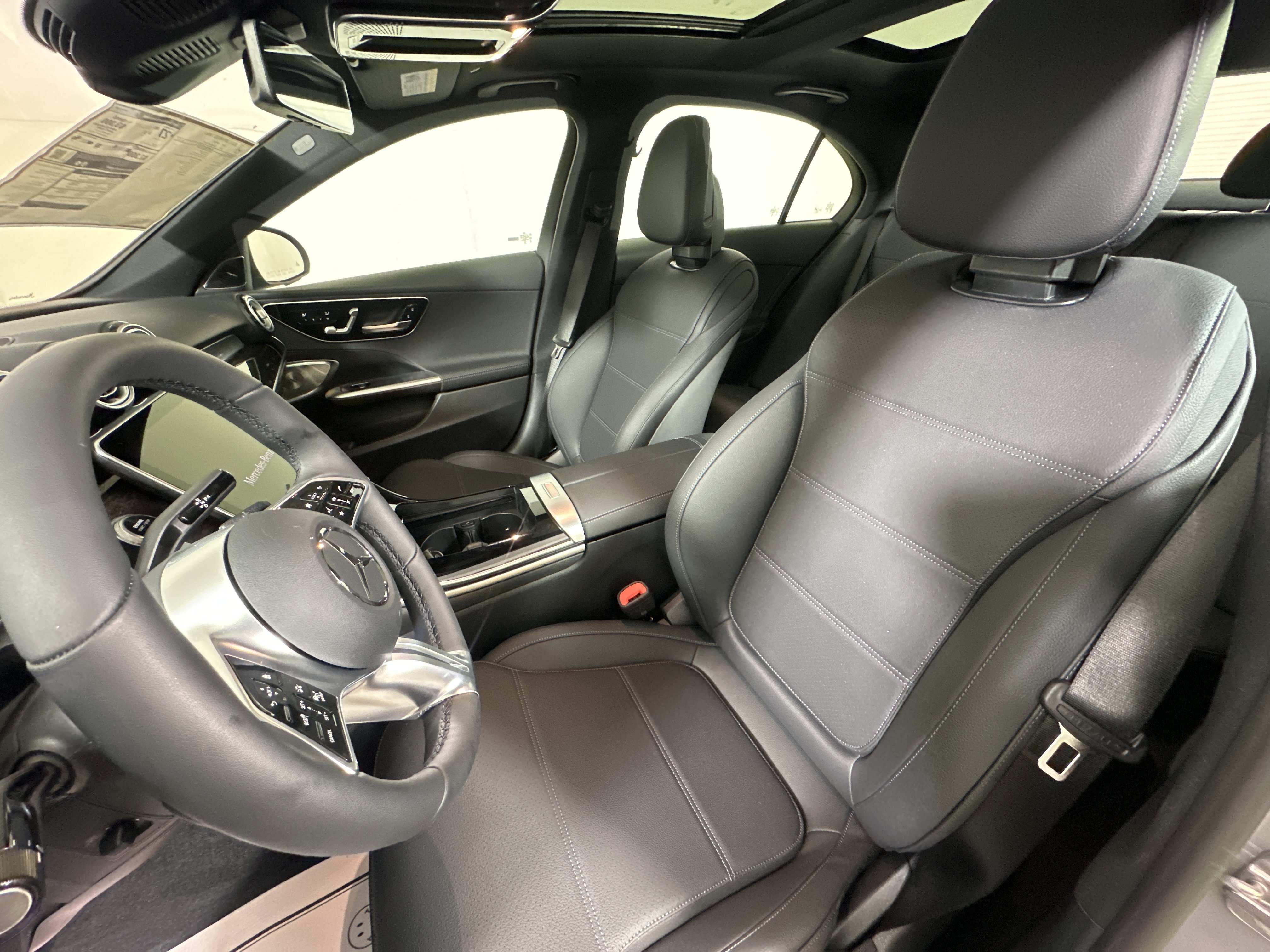 New 2026 MANUFAKTUR Alpine Grey Mercedes-Benz C 300 image 9