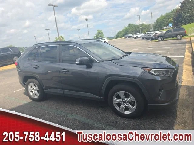 Used 2019 Magnetic Gray Met Toyota XLE image 8