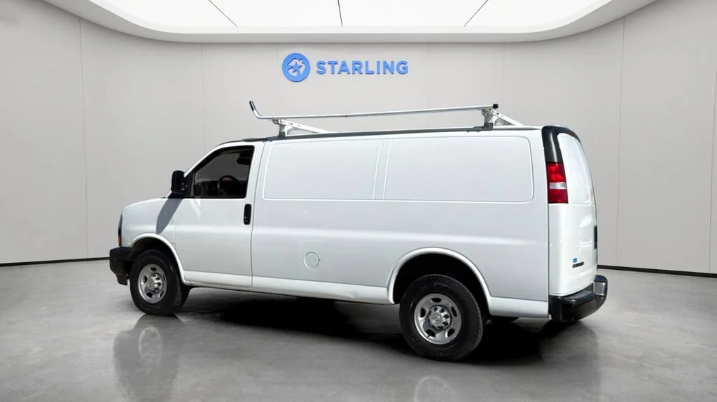 Used 2023 SUMMIT WHITE Chevrolet RWD 2500 Regular Wheelbase WT image 4
