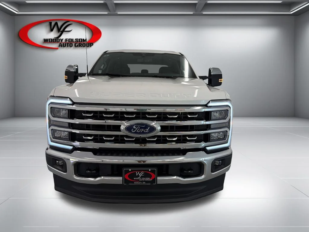 New 2026 Star White Metallic Tri-Coat Ford F-250® Lariat® image 2