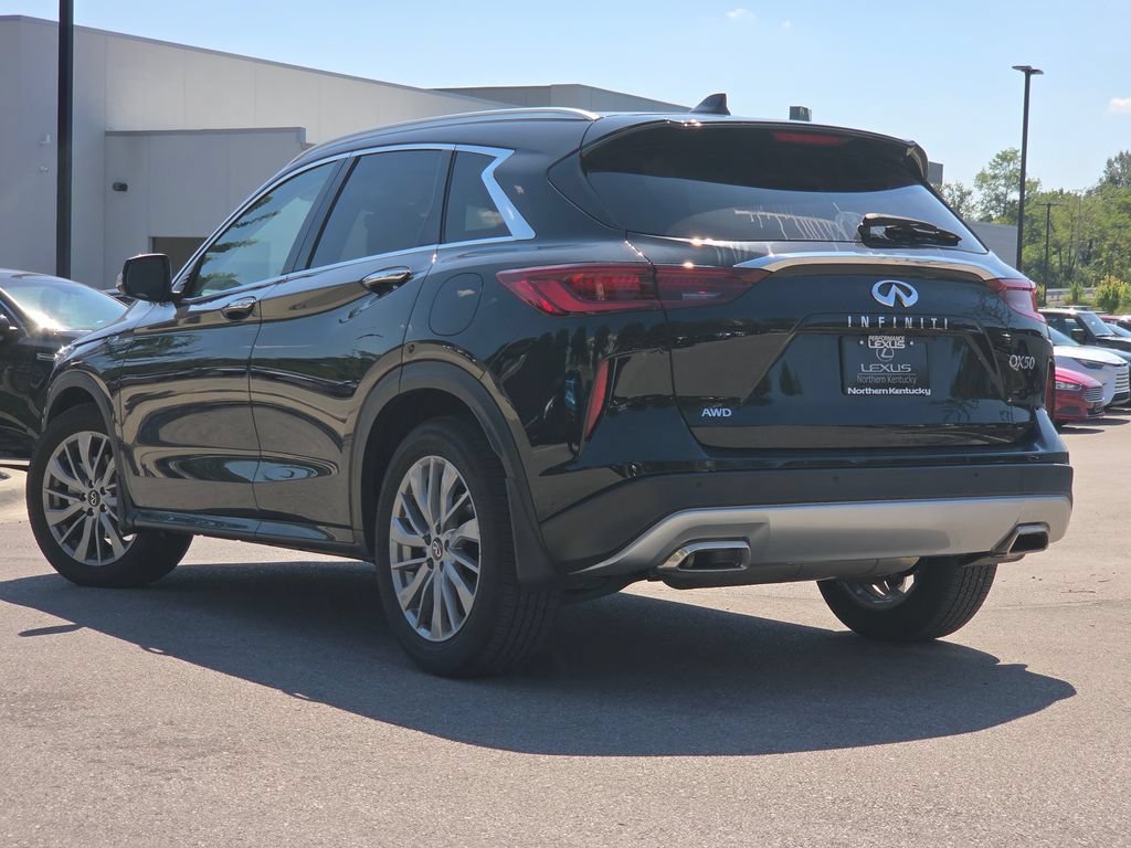 Used 2025 Black Obsidian INFINITI LUXE image 29