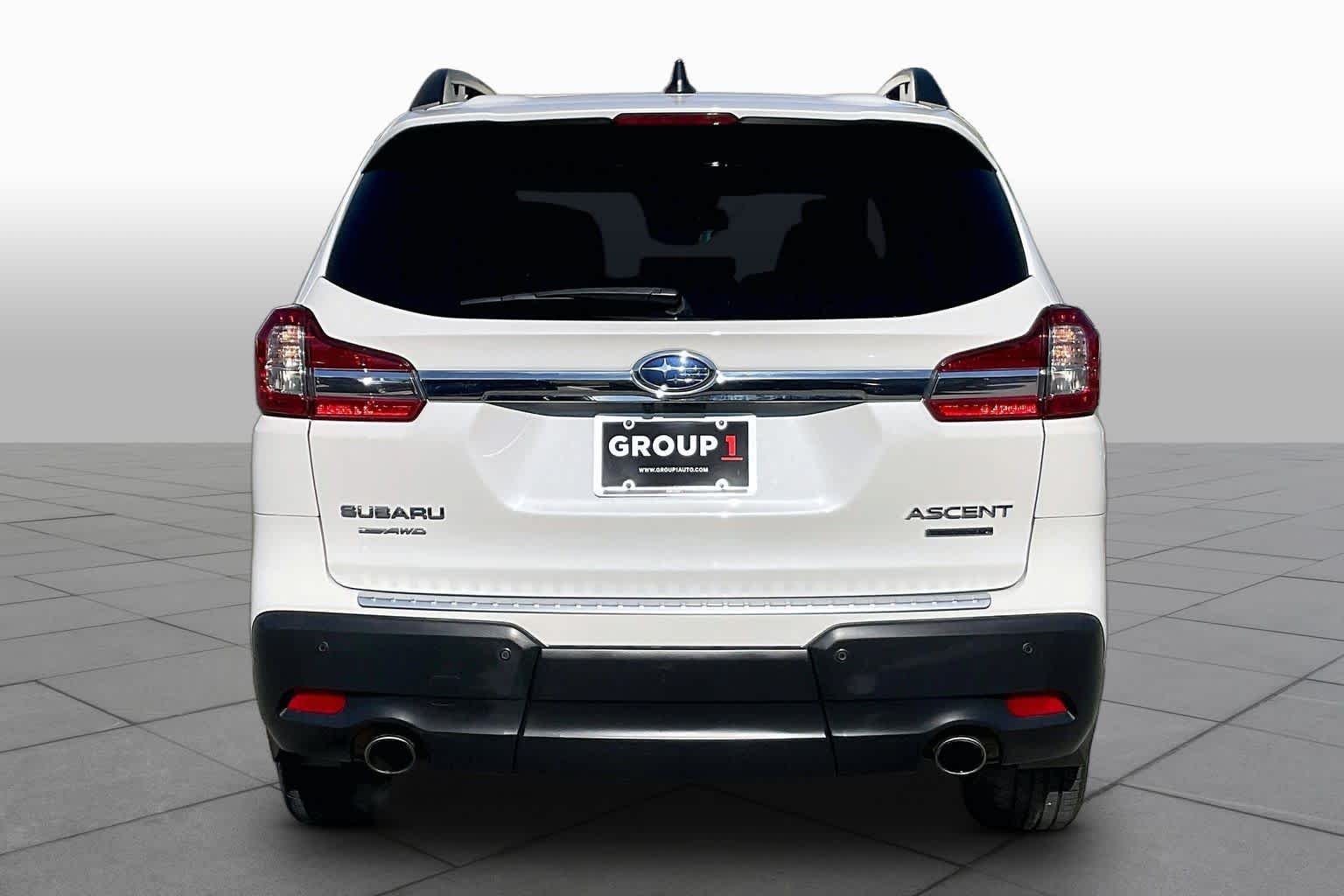 Used 2019 Crystal White Pearl Subaru Limited image 4