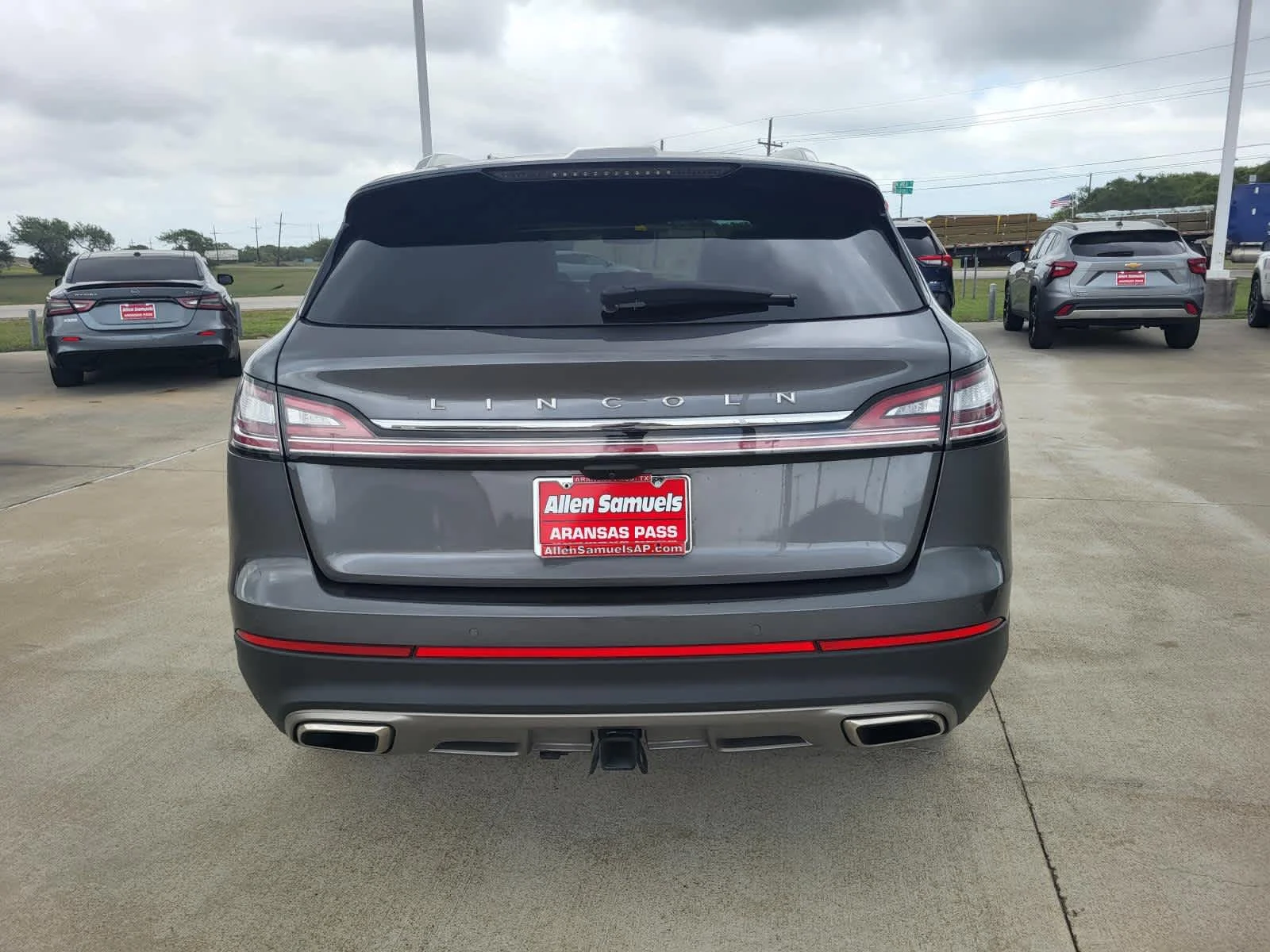 Used 2023 Asher Gray Metallic Clearcoat Lincoln Reserve image 4