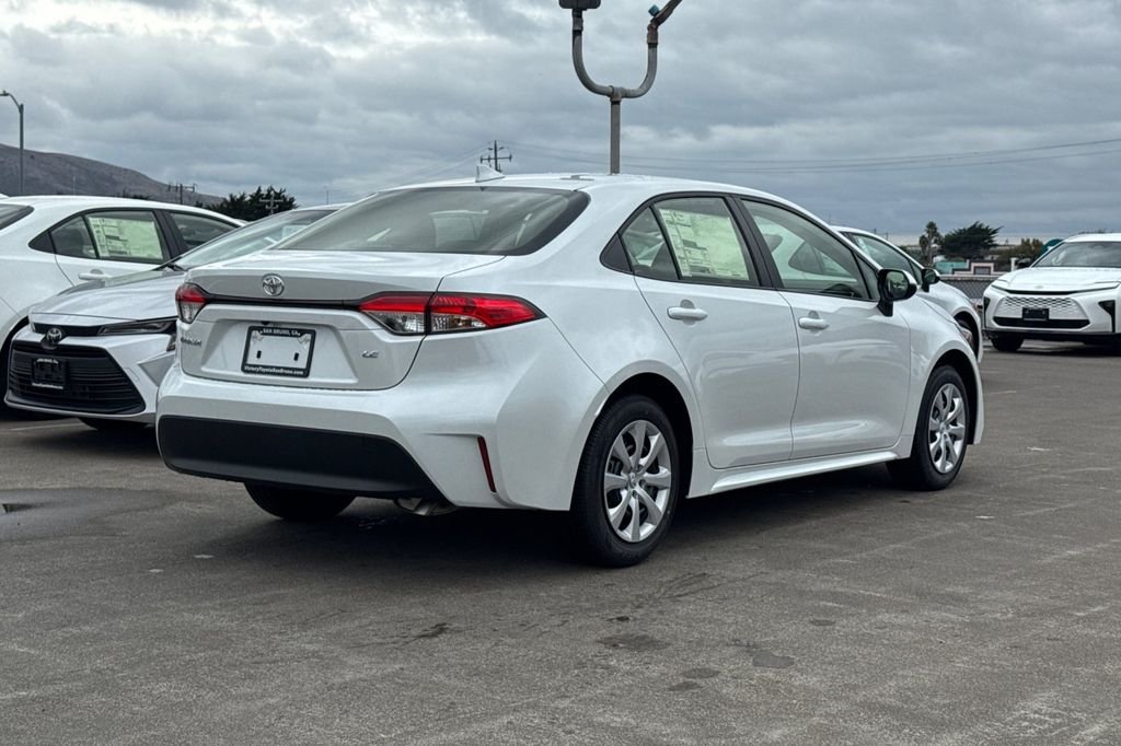 New 2026 Wind Chill Pearl <sup>1</sup> Toyota  LE image 5