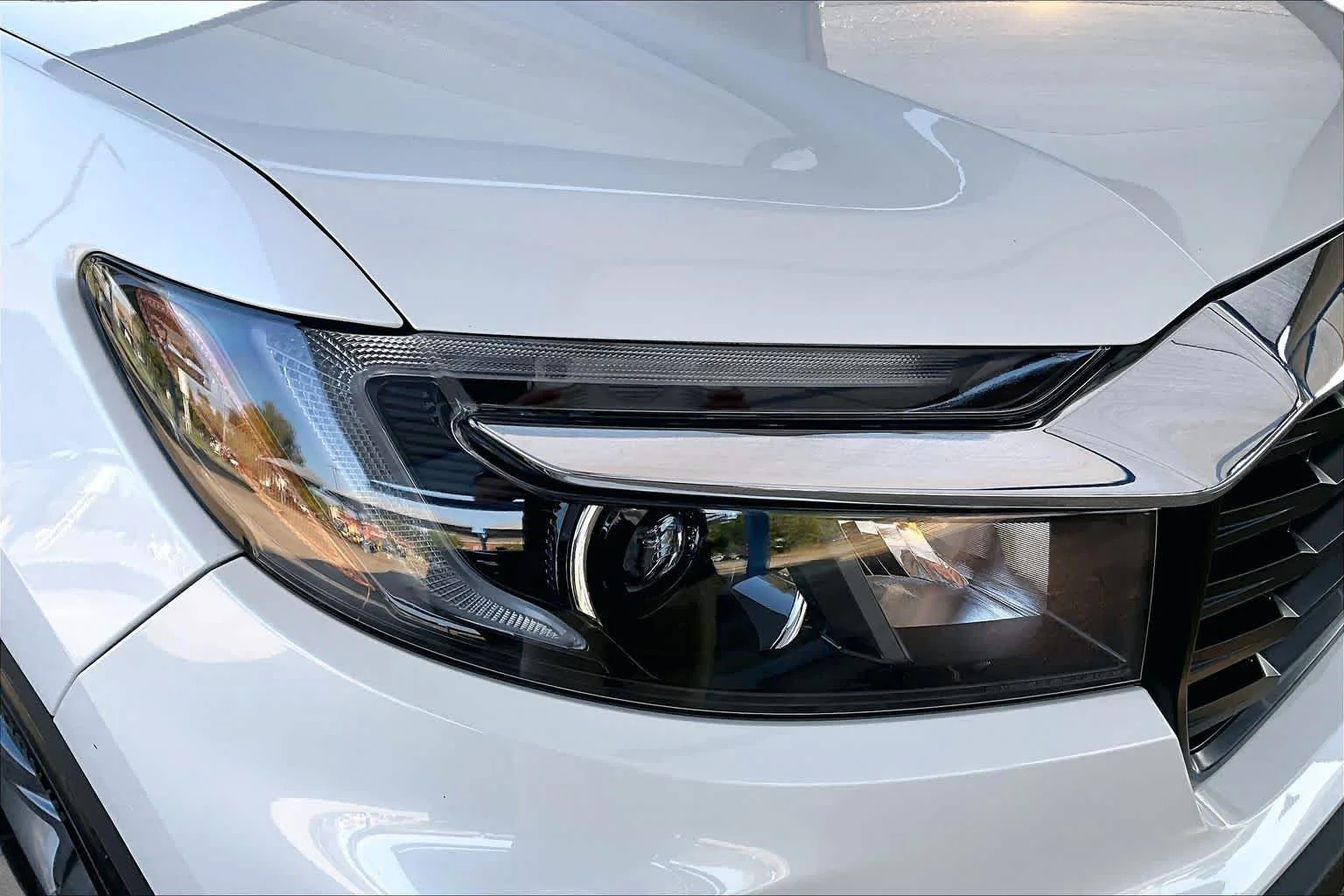 Certified Used 2022 Platinum White Pearl Honda RTL image 28