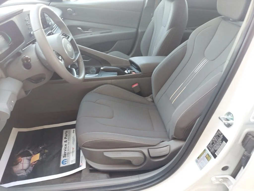 Certified Used 2026 White Hyundai SEL Sport image 17
