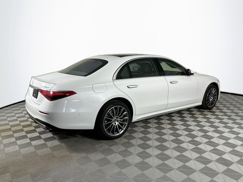 New 2026 White Mercedes-Benz S 500 image 7