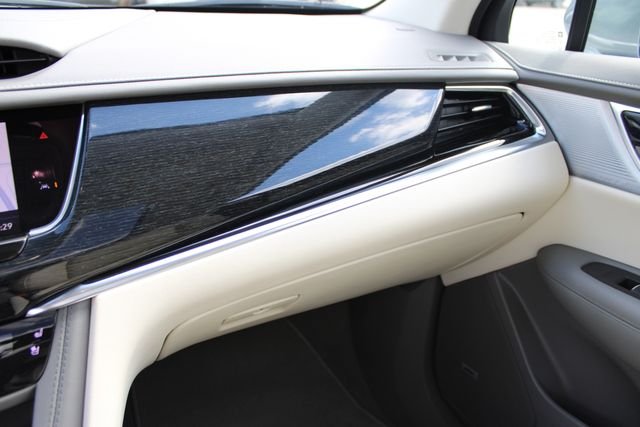 Used 2025 Silver Cadillac Premium Luxury image 24