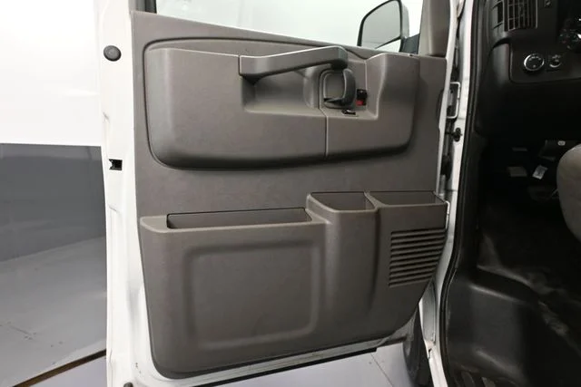 Used 2019 White Chevrolet Work Van image 17