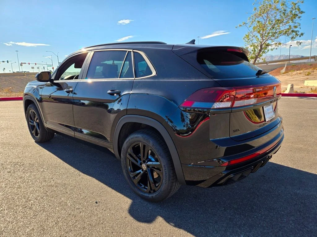 New 2026  Volkswagen 2.0T SEL R-Line Black image 3