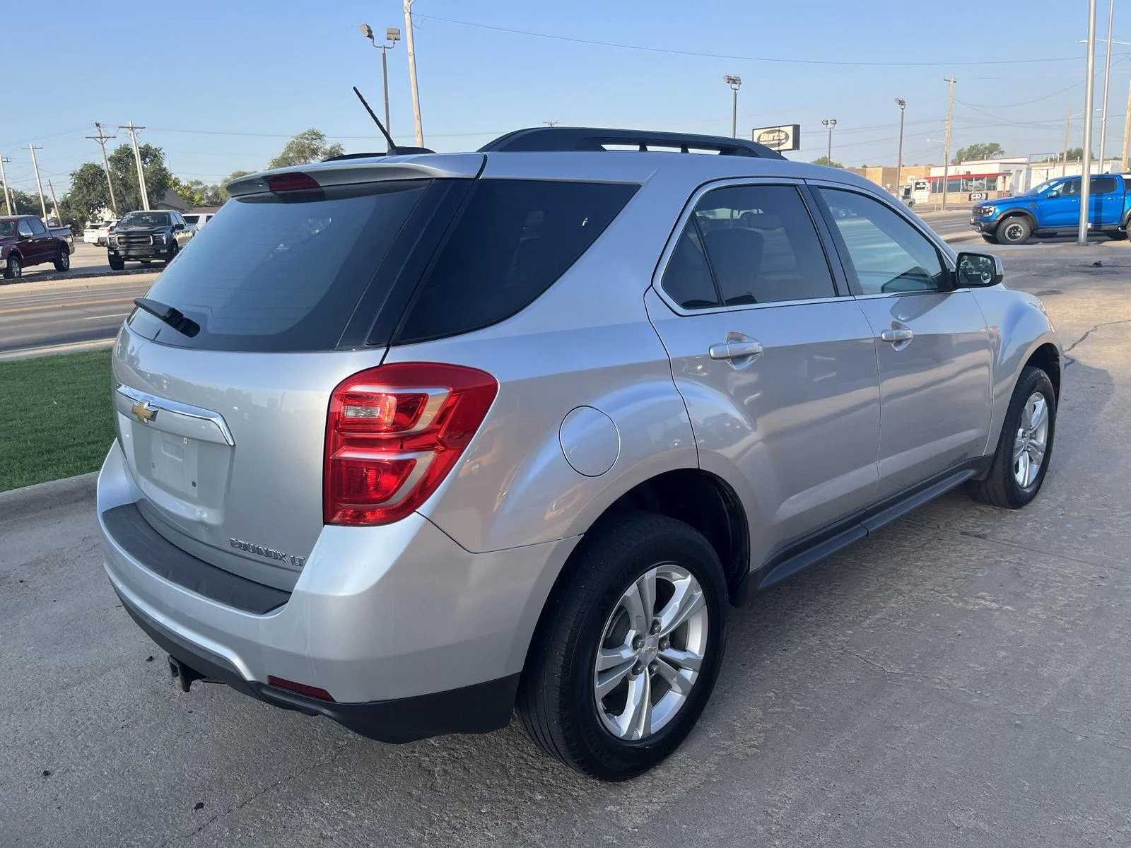 Used 2016 Silver Ice Metallic Chevrolet LT image 8