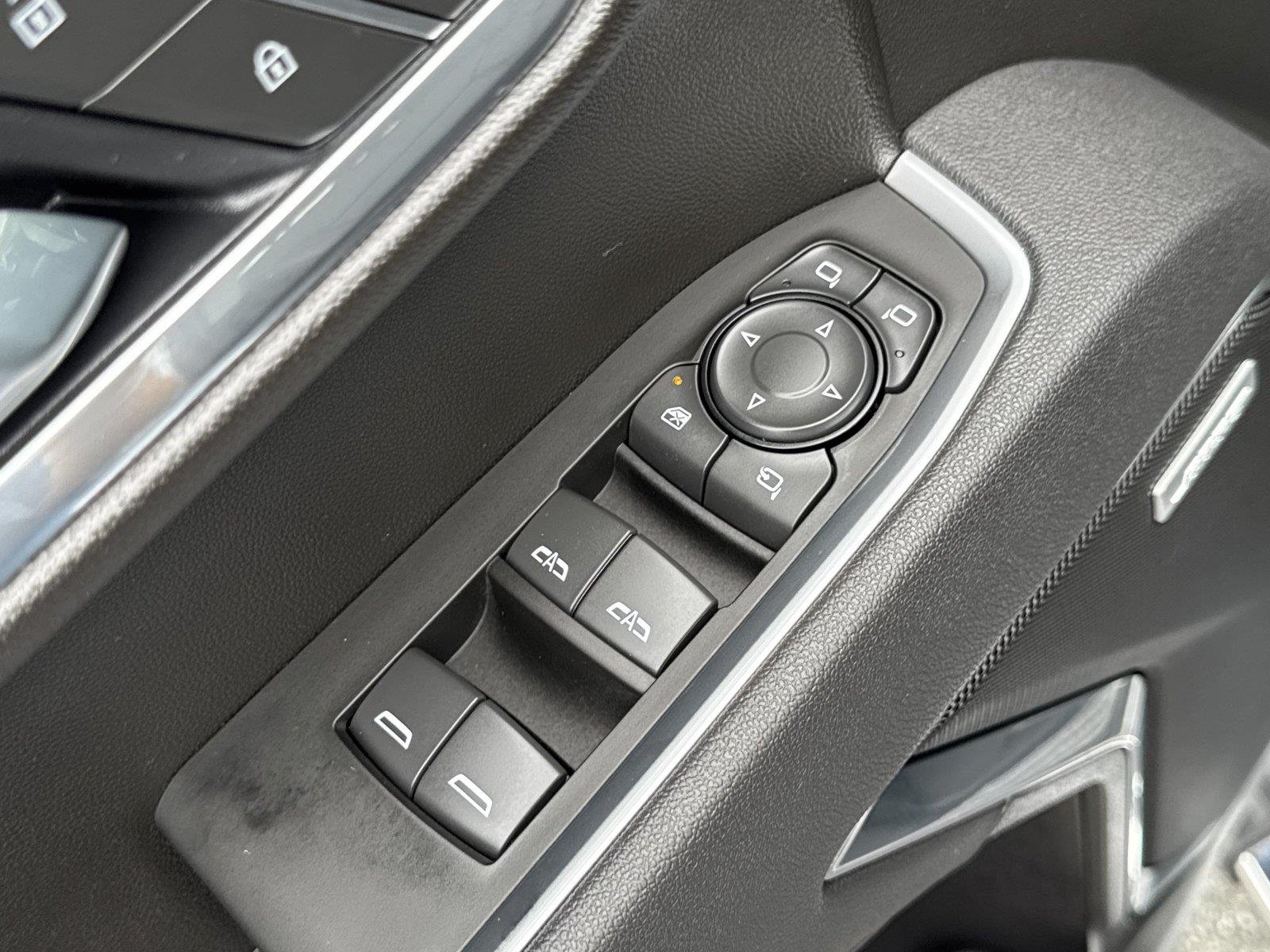 Used 2025 Sterling Metallic GMC SLT image 18
