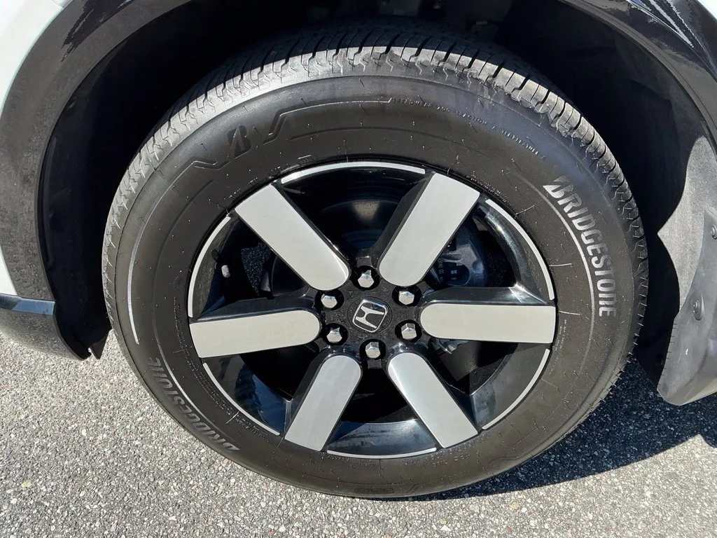 Used 2024  Honda Touring image 24
