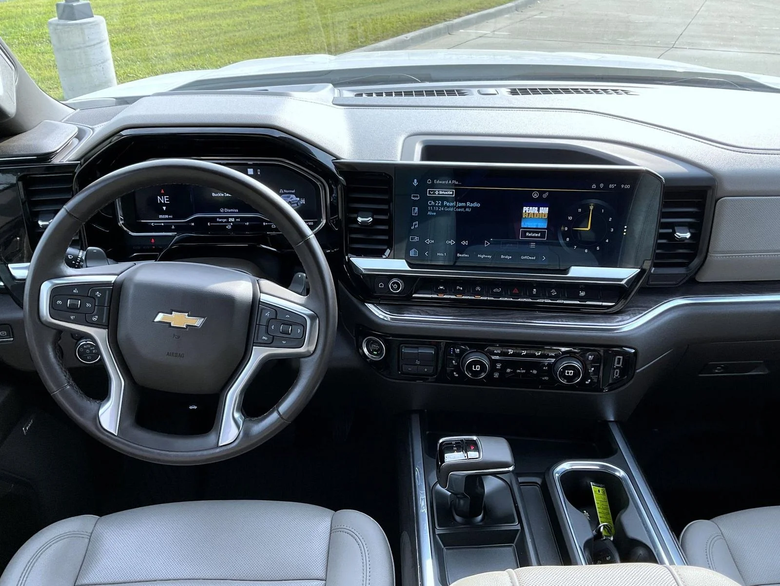 Used 2023 White Chevrolet LTZ image 14