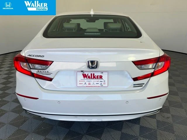 Used 2022 White Honda Touring image 6