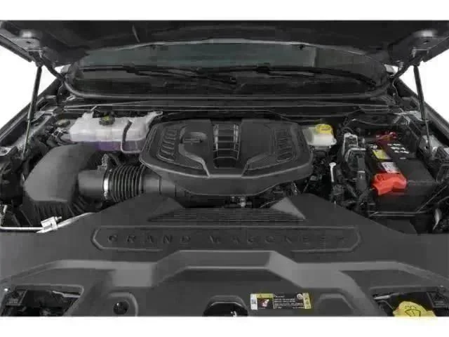 New 2026 Velvet Red Pearl-Coat Exterior Paint Jeep Limited image 9