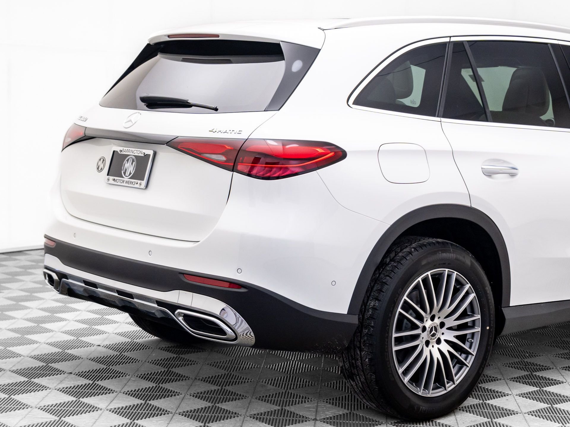 New 2026 White Mercedes-Benz GLC 300 image 31