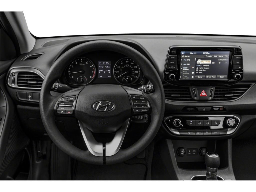 Used 2018 White Hyundai Base image 4