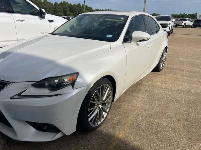 Used 2014  Lexus 250 image 2