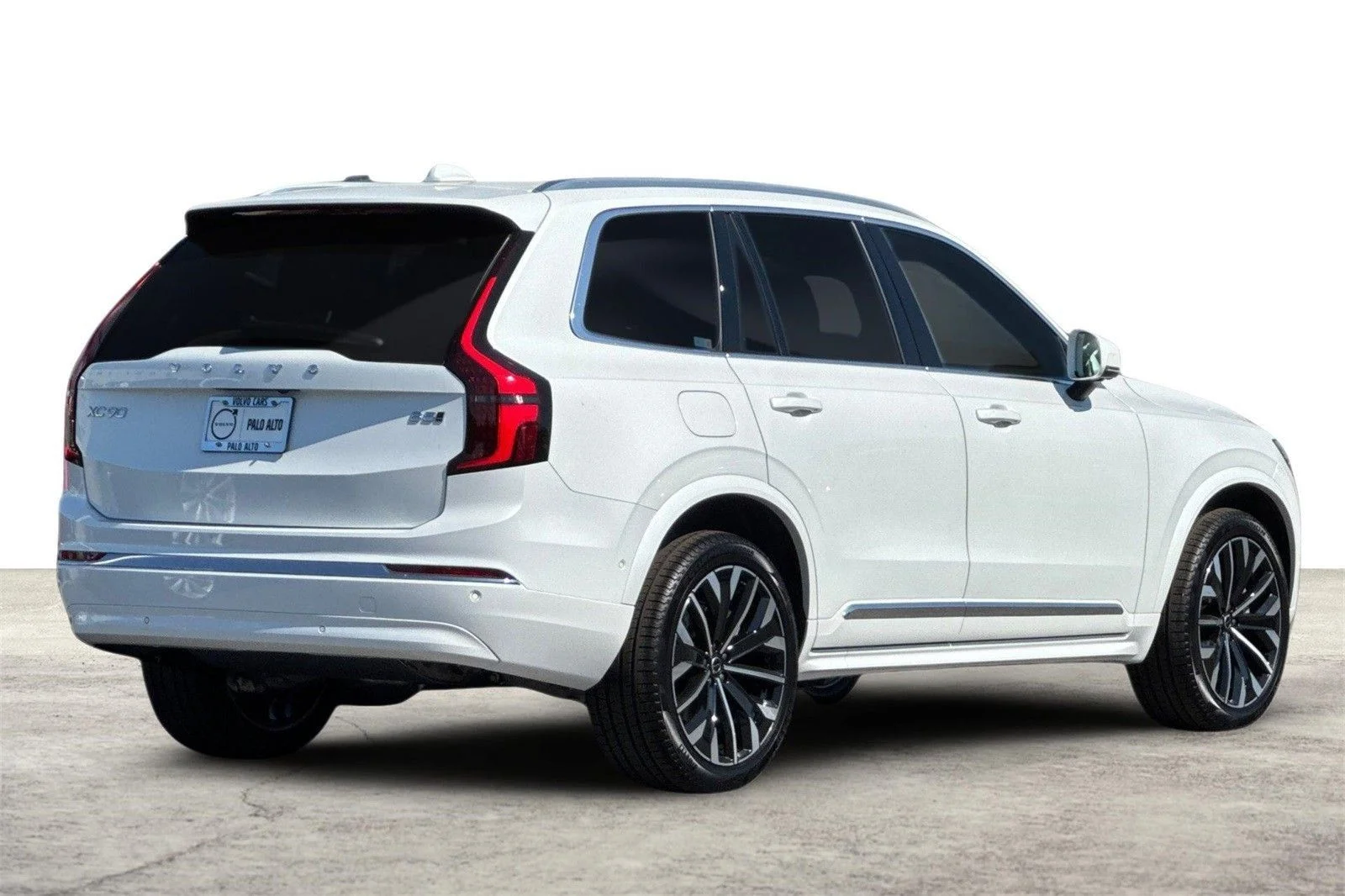 2026 Volvo XC90 Plus - Photo 2