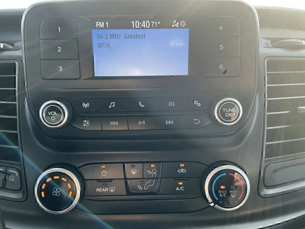 Used 2021 Oxford White Ford XLT image 15