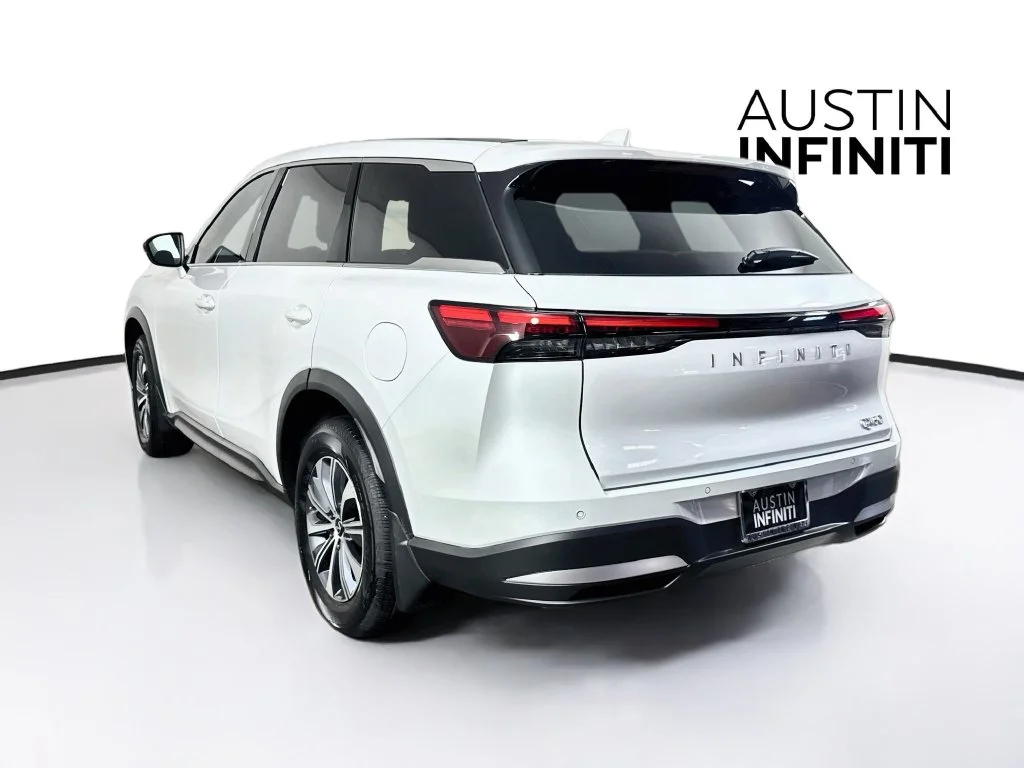 Certified Used 2027 White INFINITI PURE image 7