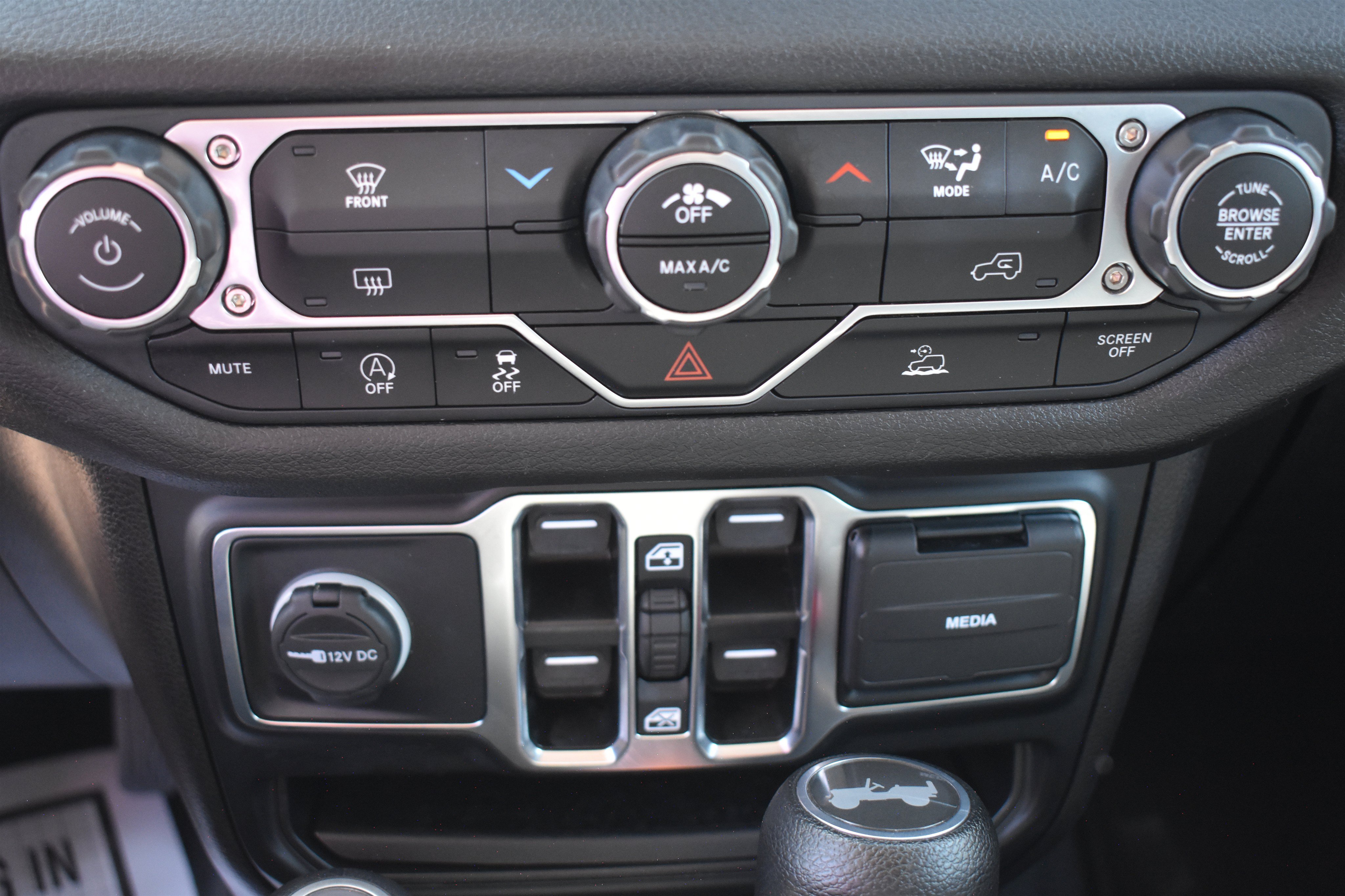 Used 2024 Firecracker Red Jeep Sport S image 25