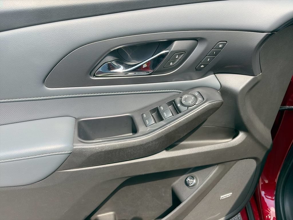 Used 2021 CAJUN RED TINTCOAT Chevrolet Premier image 16