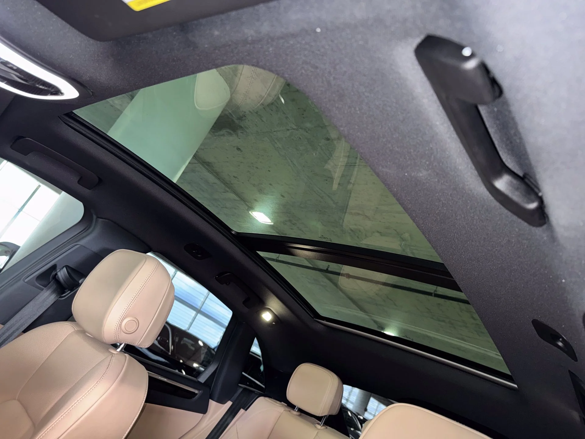 Used 2025  Porsche T image 33