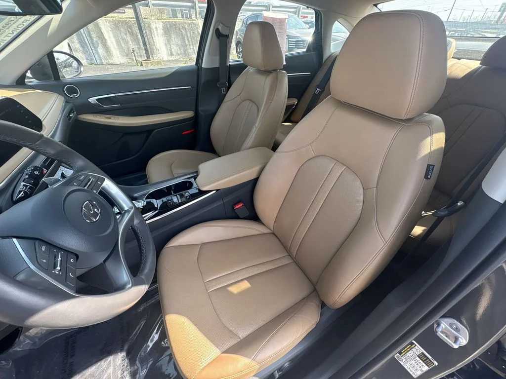 Used 2023 Gray Hyundai Limited image 13