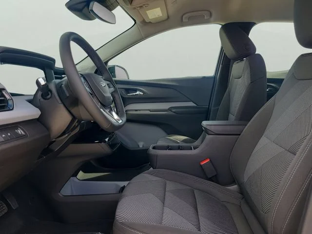 New 2027 Summit White Chevrolet LT image 19