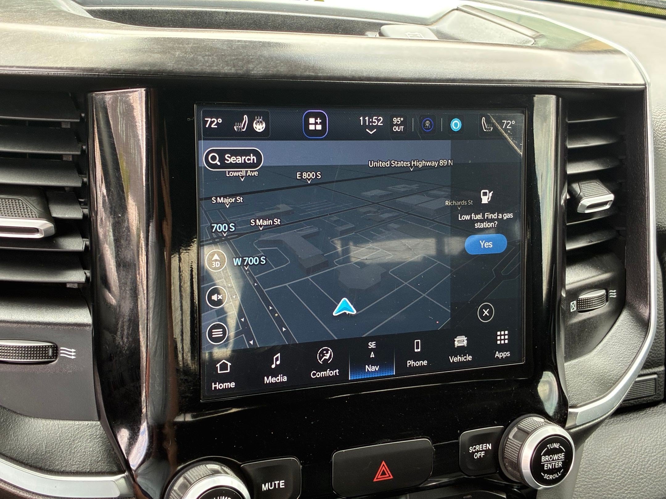 Used 2024 Billet Silver Metallic Clearcoat Ram Big Horn image 23